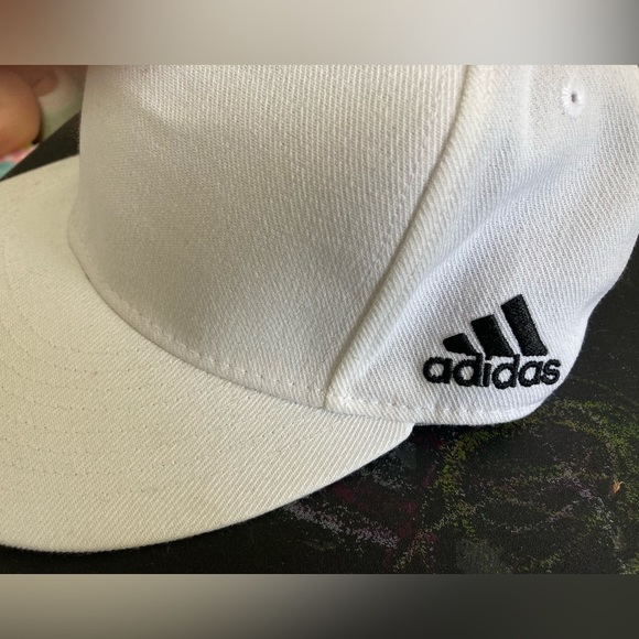 Adidas white baseball cap. Stretchy.  New with tags - Picture 3 of 9